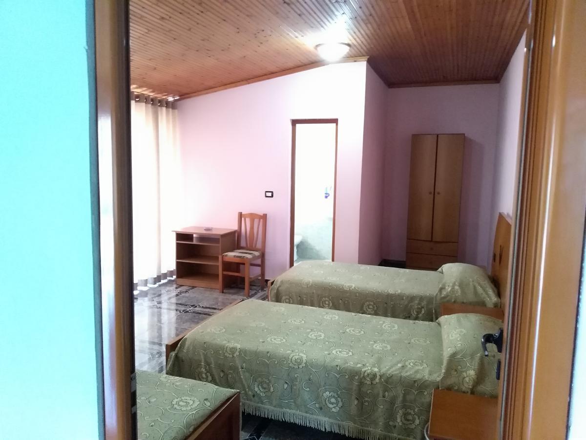 Hotel Gjeli Fier Dış mekan fotoğraf
