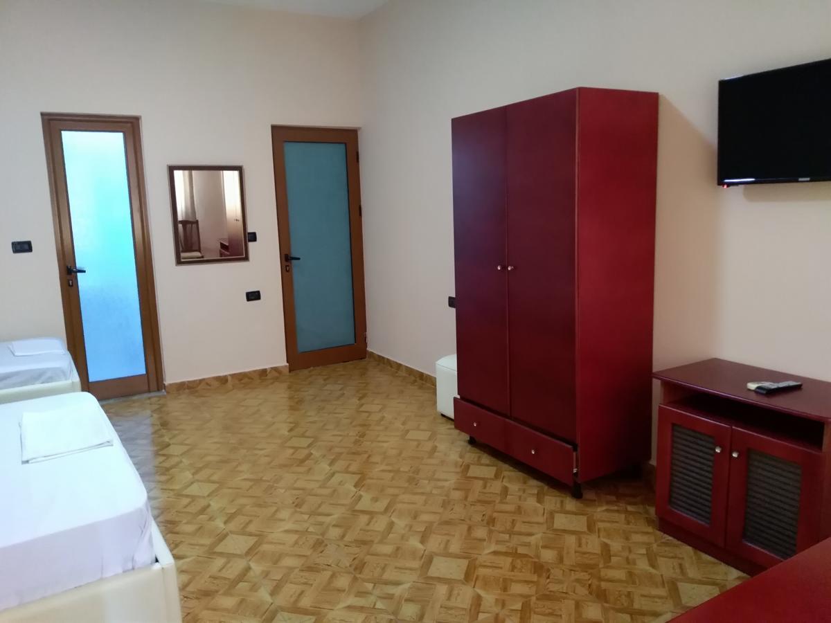 Hotel Gjeli Fier Dış mekan fotoğraf